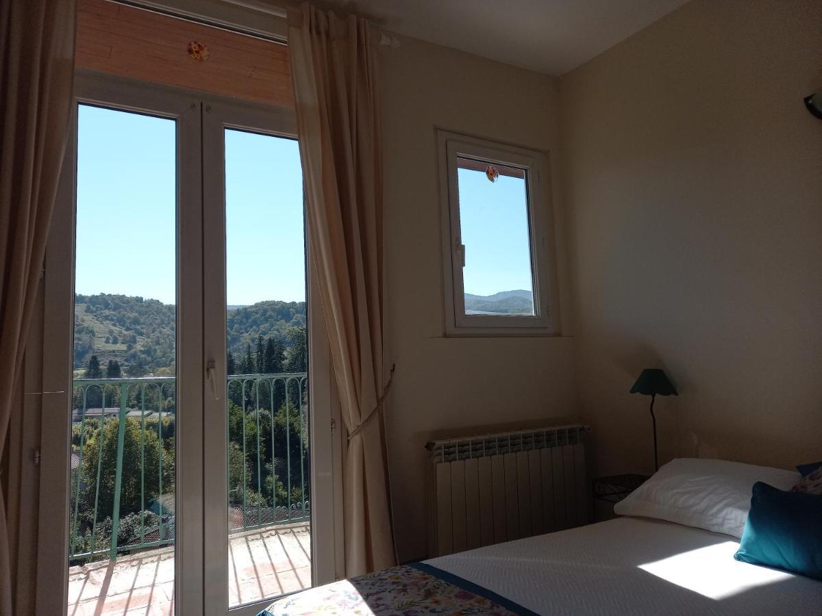 瑟鲁堡Velo Ariege Pyrenees住宿加早餐旅馆 外观 照片